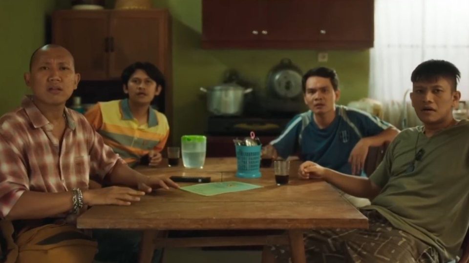 Film Agak Laen