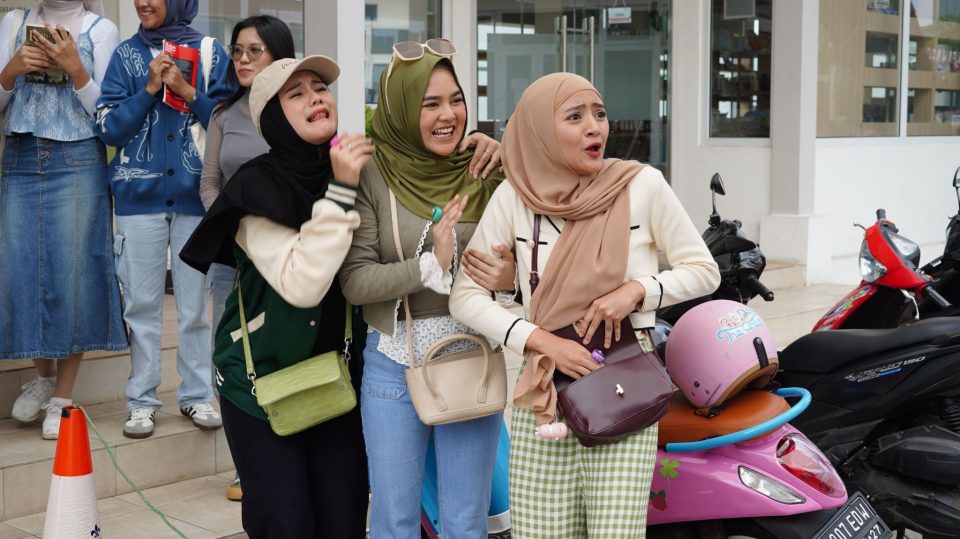Di Luar Nurul